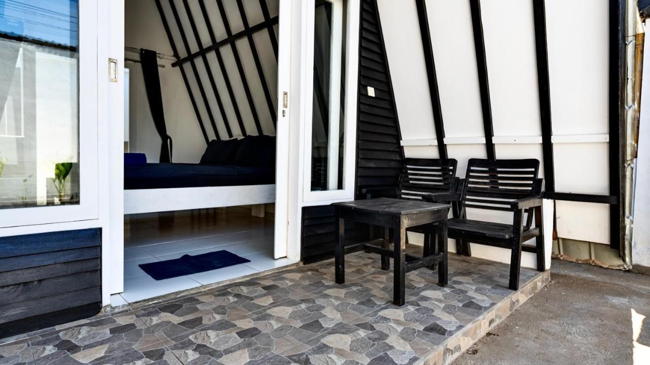Sanctum Dive Bungalows With Private Pool Gili Trawangan Buitenkant foto