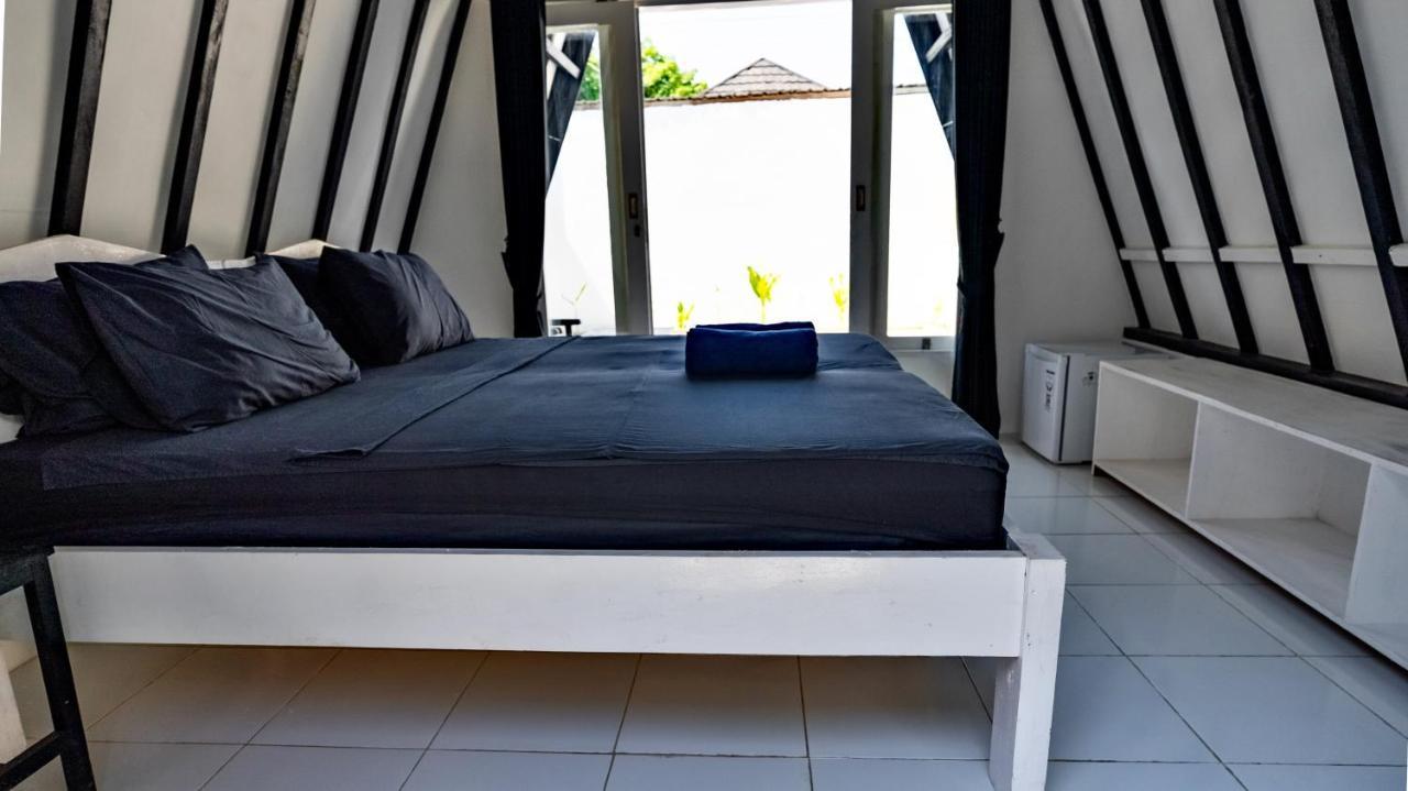 Sanctum Dive Bungalows With Private Pool Gili Trawangan Buitenkant foto